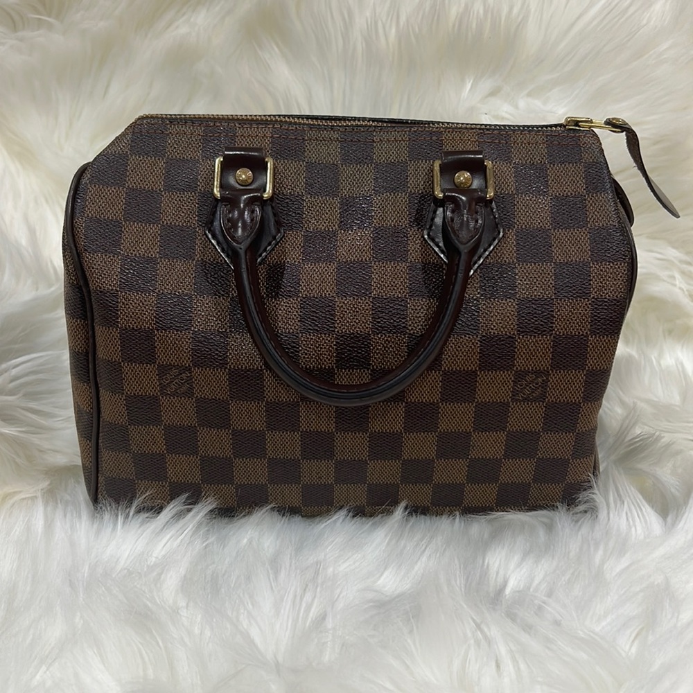 Authentic Louis Vuitton Speedy 25 in Damier Ebene